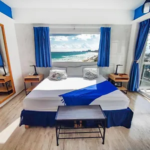 Paradise Beachfront & Nightlife Heart Cancun